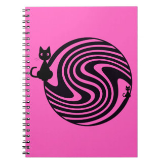 Retro Cat - Pink Psychedelic Swirl ノートブック