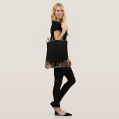 Retro Christmas floral pattern in black トートバッグ (モデル)