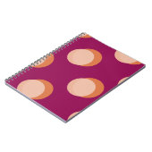 Retro Circles and Shadows Bold Pattern Purple ノートブック (左側)