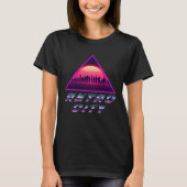 Retro City Synthwave Vaporwave 80s Nostalgia Neon Tシャツ (正面)
