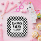 Retro Class of Congrats Graduation Black ペーパープレート (パーティー)
