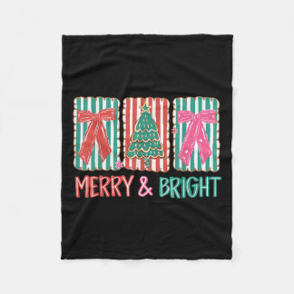 Retro Coquette Bow Merry And Bright Christmas Tree フリースブランケット