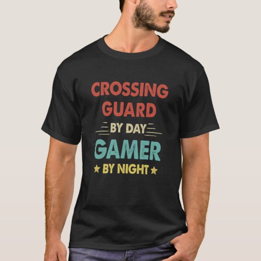 Retro Crossing Guard By Day Gamer By Night Tシャツ (正面)