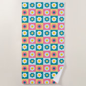 Retro Cute colorful Pastel Flowers Pattern  ビーチタオル (正面)