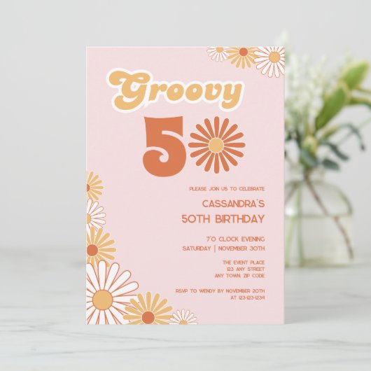 Retro Daisy Boho Orange Pink 50th Birthday 招待状 (スタンド正面)