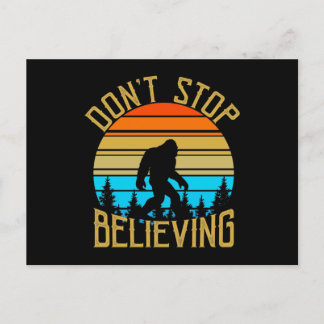 Retro Dont Stop Believing Bigfoot ポストカード