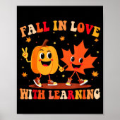 Retro Fall In Love With Learning Autumn Pumpkin Te ポスター (正面)