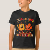 Retro Fall In Love With Learning Autumn Pumpkin Te Tシャツ (正面)