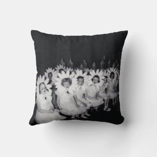 retro feminist aesthetic クッション (裏面)