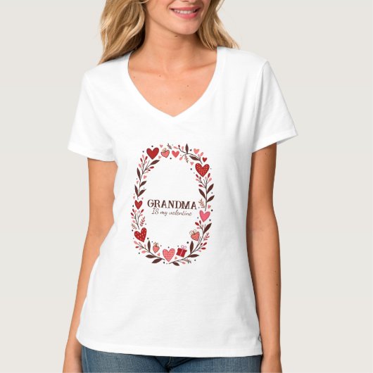 Retro Floral Heart Valentine Custom Grandma Mom Tシャツ (正面)
