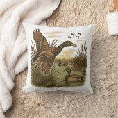 Retro-Flying-Mallard-Duck-Hunting クッション (ブランケット)