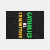 Retro Funny Trendy Sarcastic Saying Catholics Vs C フリースブランケット (正面(横))