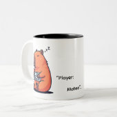Retro Gamer Capybara Mug – Old School Vibes ツートーンマグカップ (正面左)