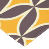 Retro geometric pattern yellow and brown leaf テーブルクロス (アングル)