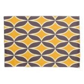 Retro geometric pattern yellow and brown leaf 枕カバー (正面左)