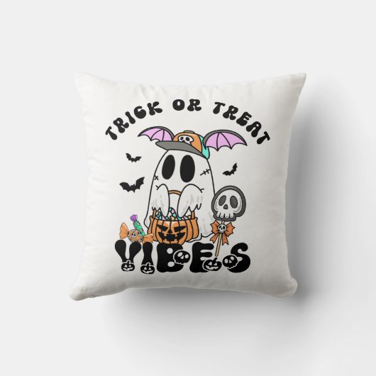 Retro Ghost Candy Halloween Trick or Treat vibes クッション (裏面)