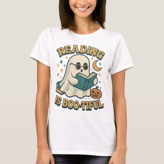 Retro Ghost Reading Books • Retro halloween shirt Tシャツ (正面)