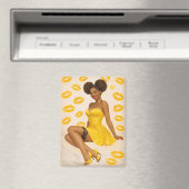 Retro Glam Afro Pin-Up Girl in Yellow Dress  マグネット (インサイチュ (食洗機))