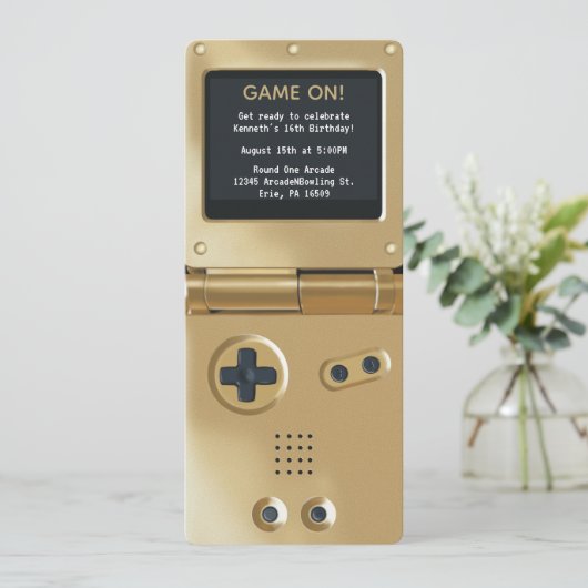 Retro Gold Handheld Gaming Birthday Invitation 招待状 (スタンド正面)