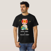 Retro Good Vibes Earth Character  Tシャツ (正面フル)