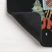 Retro Groovy Christmas Movie Junkie Merry Xmas Tre マウスパッド (コーナー)