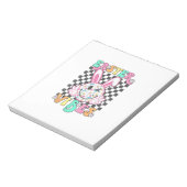 Retro Groovy Easter Vibes Bunny Checkered Smile Wo ノートパッド (回転)