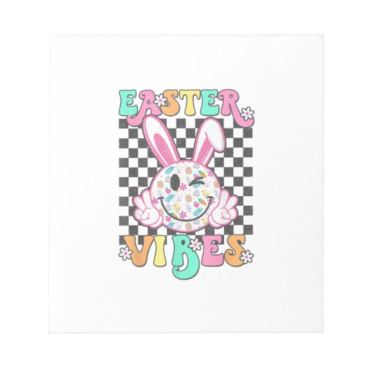 Retro Groovy Easter Vibes Bunny Checkered Smile Wo ノートパッド (正面)