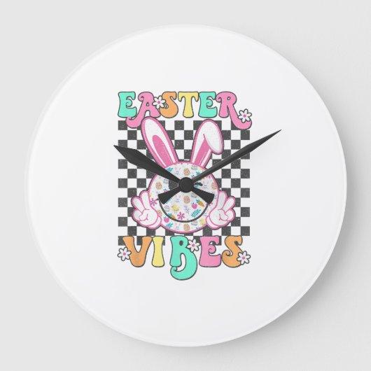 Retro Groovy Easter Vibes Bunny Checkered Smile Wo ラージ壁時計 (正面)