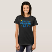 Retro Groovy Happy Challah Days  Hanukkah Jewish Tシャツ (正面フル)