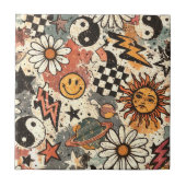 Retro Groovy Smiley Sun Daisy Psychedelic Pattern タイル (正面)
