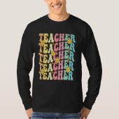 Retro Groovy Teacher Inspirational Happy First Day Tシャツ (正面)