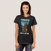 Retro Happy New Year 2026 Bigfoot Lovers New Years Tシャツ (正面フル)