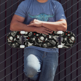 Retro Heavy Metal Pattern スケートボード