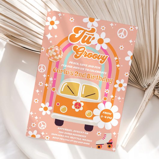 Retro Hippie Daisy Rainbow Two Groovy 2nd Birthday 招待状