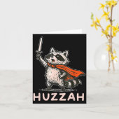 Retro Huzzah Raccoon Knight Funny Sword Meme Quote カード (黄色い花)