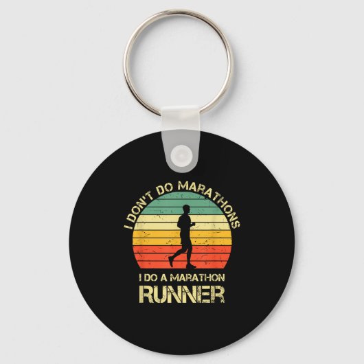Retro I Don't Do Marathons I Do A Marathon Runner  キーホルダー (正面)