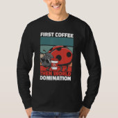 Retro Ladybug Coffee Sunglasses Entomology Vinta Tシャツ (正面)