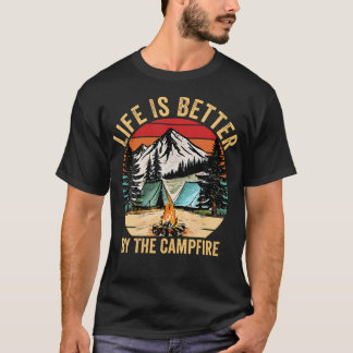 Retro Life Is Better At The Campfire Funny Camping Tシャツ