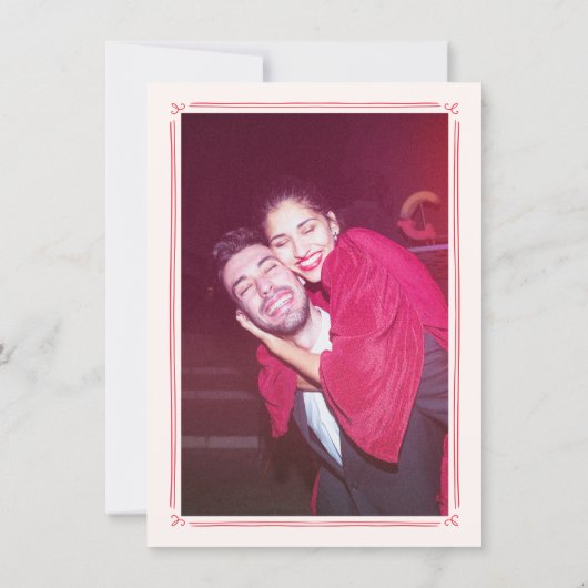 Retro Love Struck Hand Drawn Cupid Photo Wedding 招待状 (裏面)