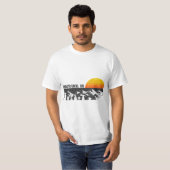 Retro Mammoth Lakes California Mountain Sunset  Tシャツ (正面フル)