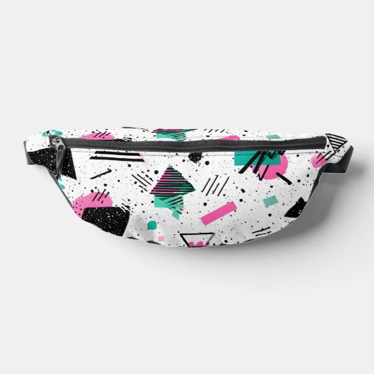 Retro Memphis Geometric Pattern ファニーパック (レイダウン)