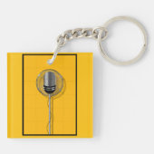 Retro Microphone on Bold Yellow キーホルダー (裏面)
