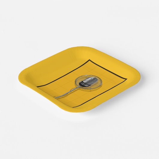 Retro Microphone on Bold Yellow ペーパープレート (傾斜あり)