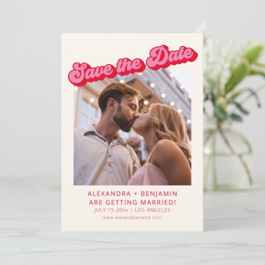 Retro Modern Groovy Bold Pink Red 2 Photo  セーブザデート (スタンド正面)