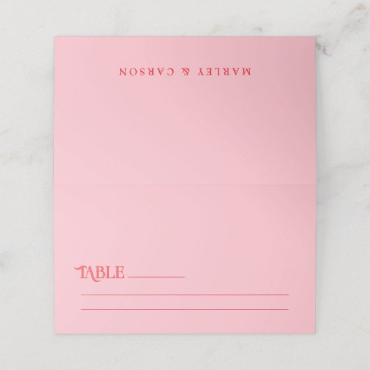 Retro Modern Pink and Red Wedding Table プレイスカード (外部開封)