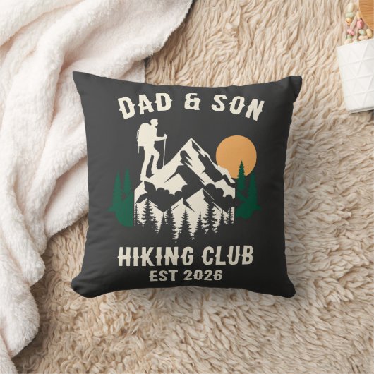 Retro Mountain Hiking Club Personalized クッション (ブランケット)