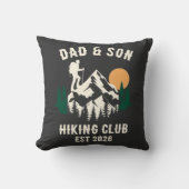Retro Mountain Hiking Club Personalized クッション (正面)