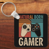 Retro Natural Born Gamer Funny キーホルダー (正面)