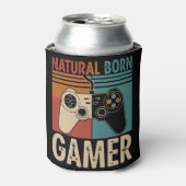 Retro Natural Born Gamer Funny 缶クーラー (缶正面)