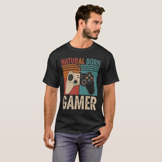 Retro Natural Born Gamer Funny Tシャツ (正面フル)